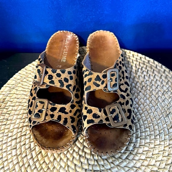 Women’s Italian Made La Plume Leather Sand Leopard Women’s Slip On Sandals Sz 8 - Picture 1 of 5